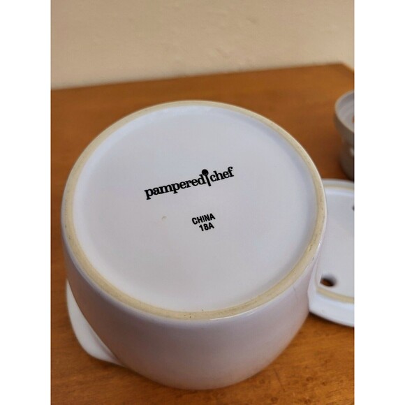 Pampered Chef Breakfast Microwave Sandwich Breakfast Maker #2634  Ceramic White - Picture 8 of 8